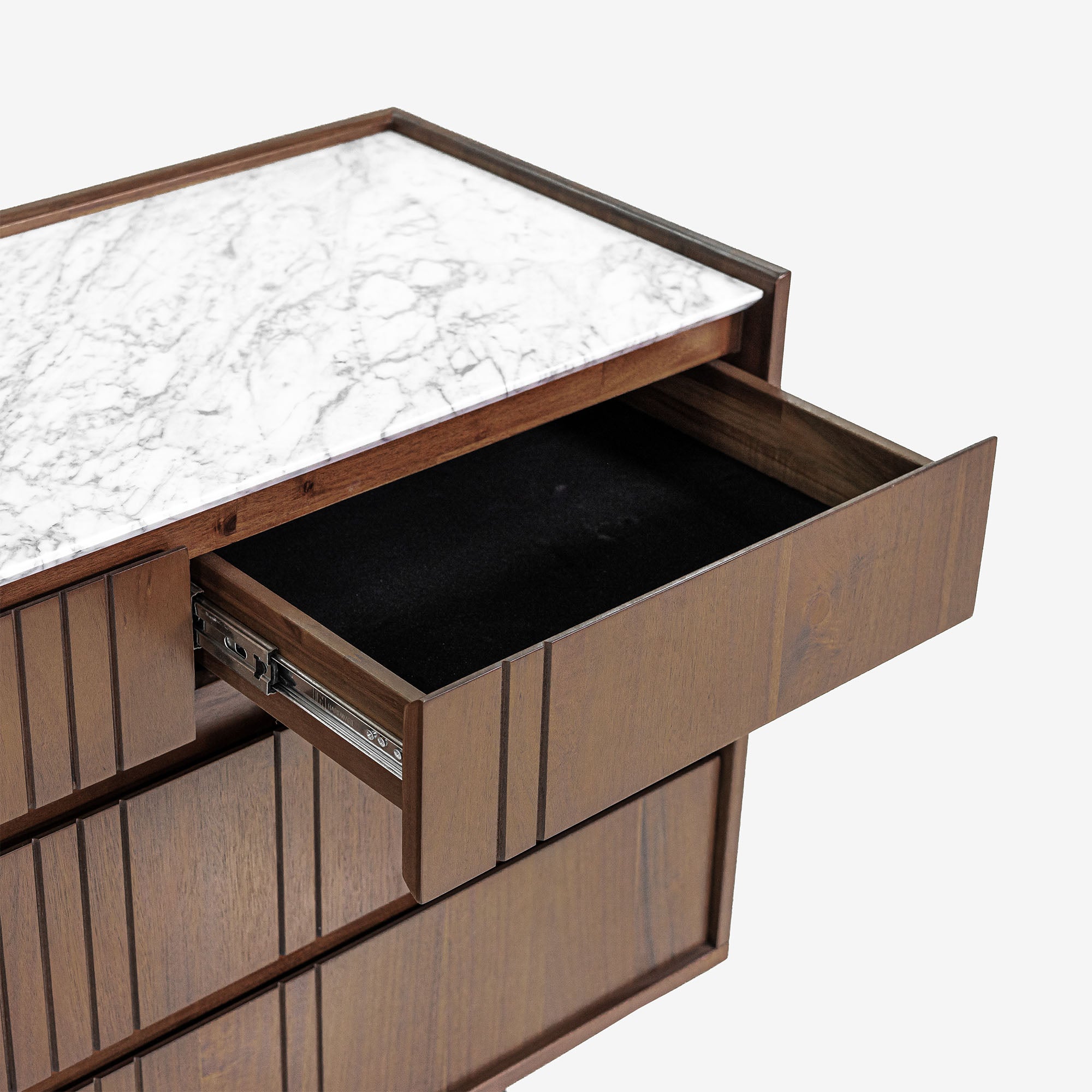 Hudson Chest of Drawers 1.05m Detail Photo