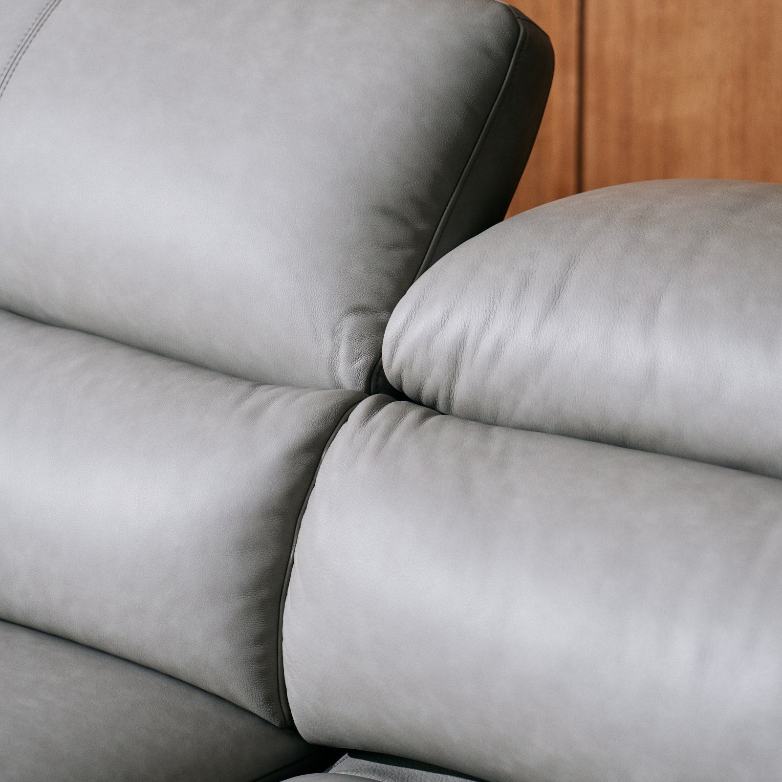 Nido 3 Seater Leather Recliner Adjustable Headrest