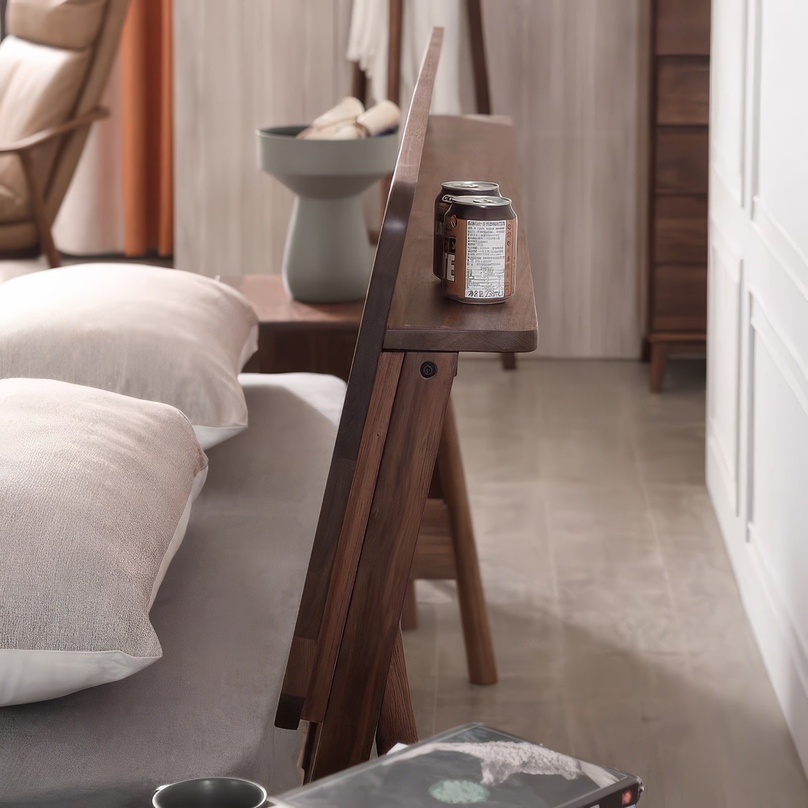 Sonno Bed - Mocha Walnut Detail Photo