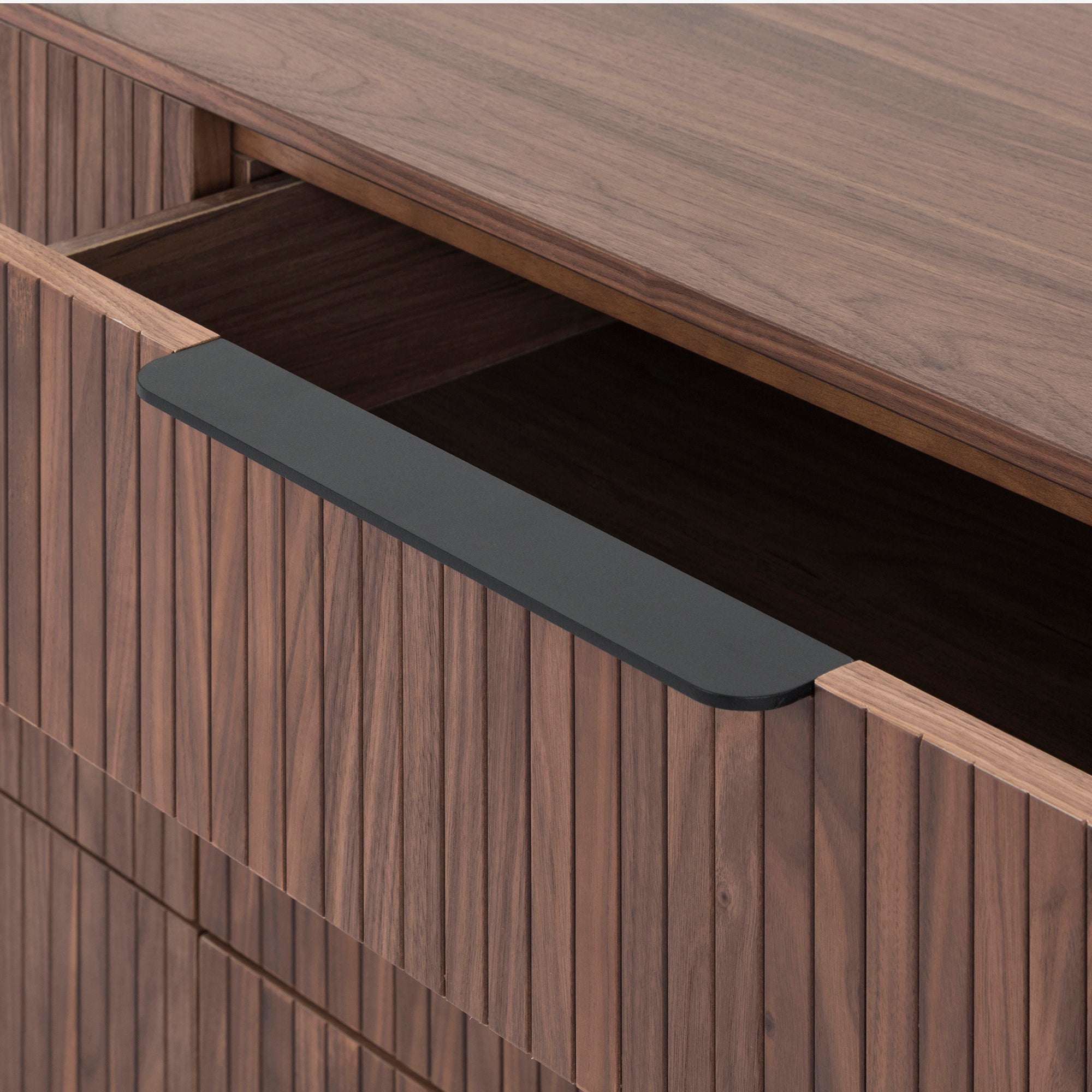 Ipanema Chest of Drawers - Walnut Detail Photo