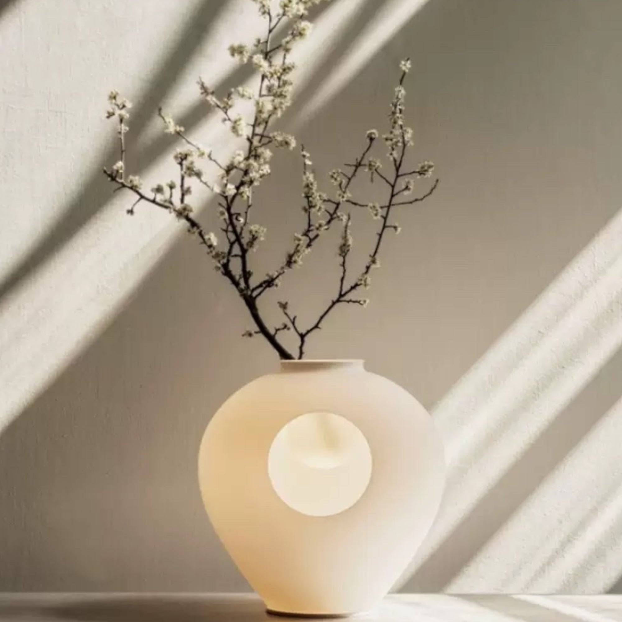 Bloom Table Lamp Lifestyle Photo