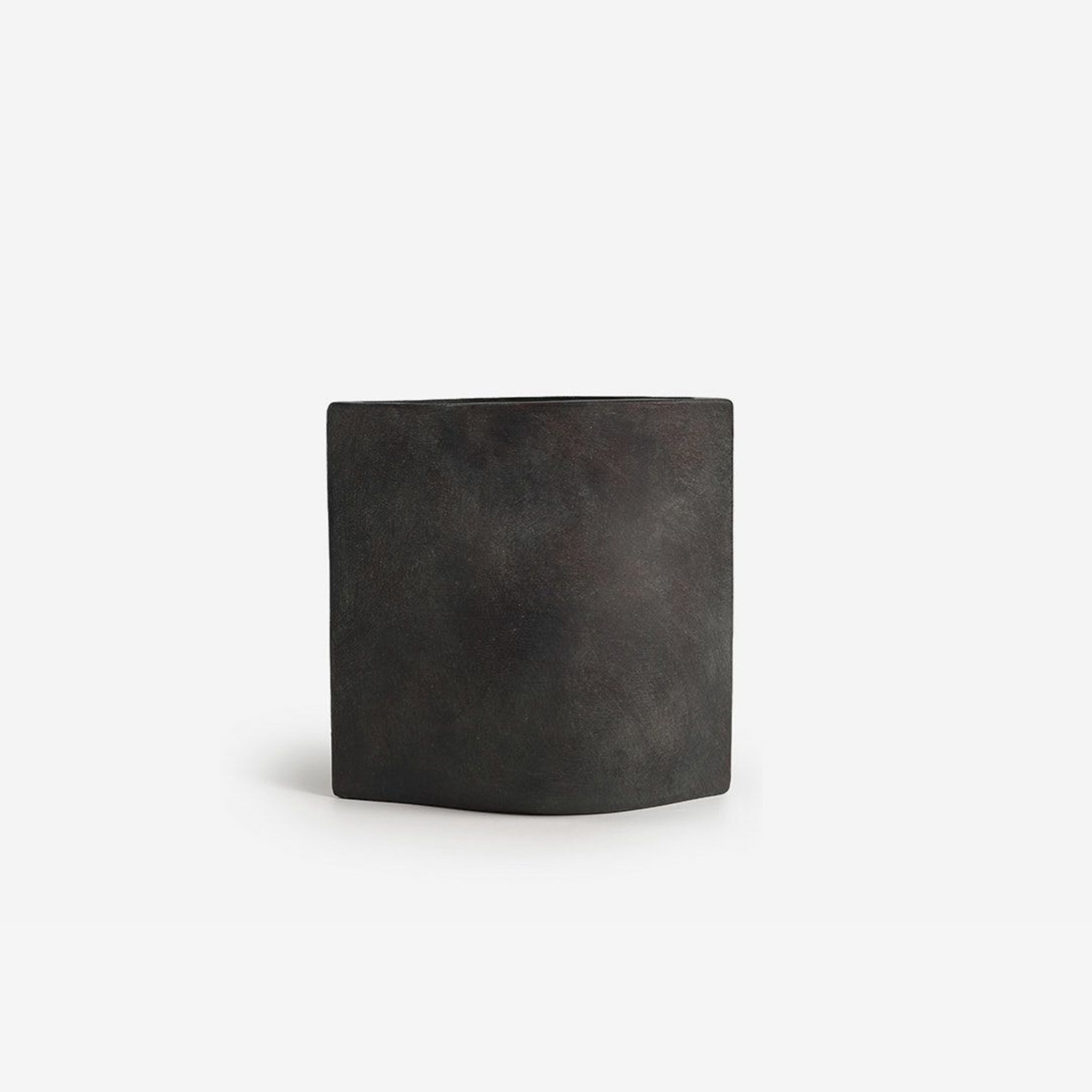 Chic Ornament - Ceramic