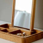 Mirror Box Lifestyle Photo